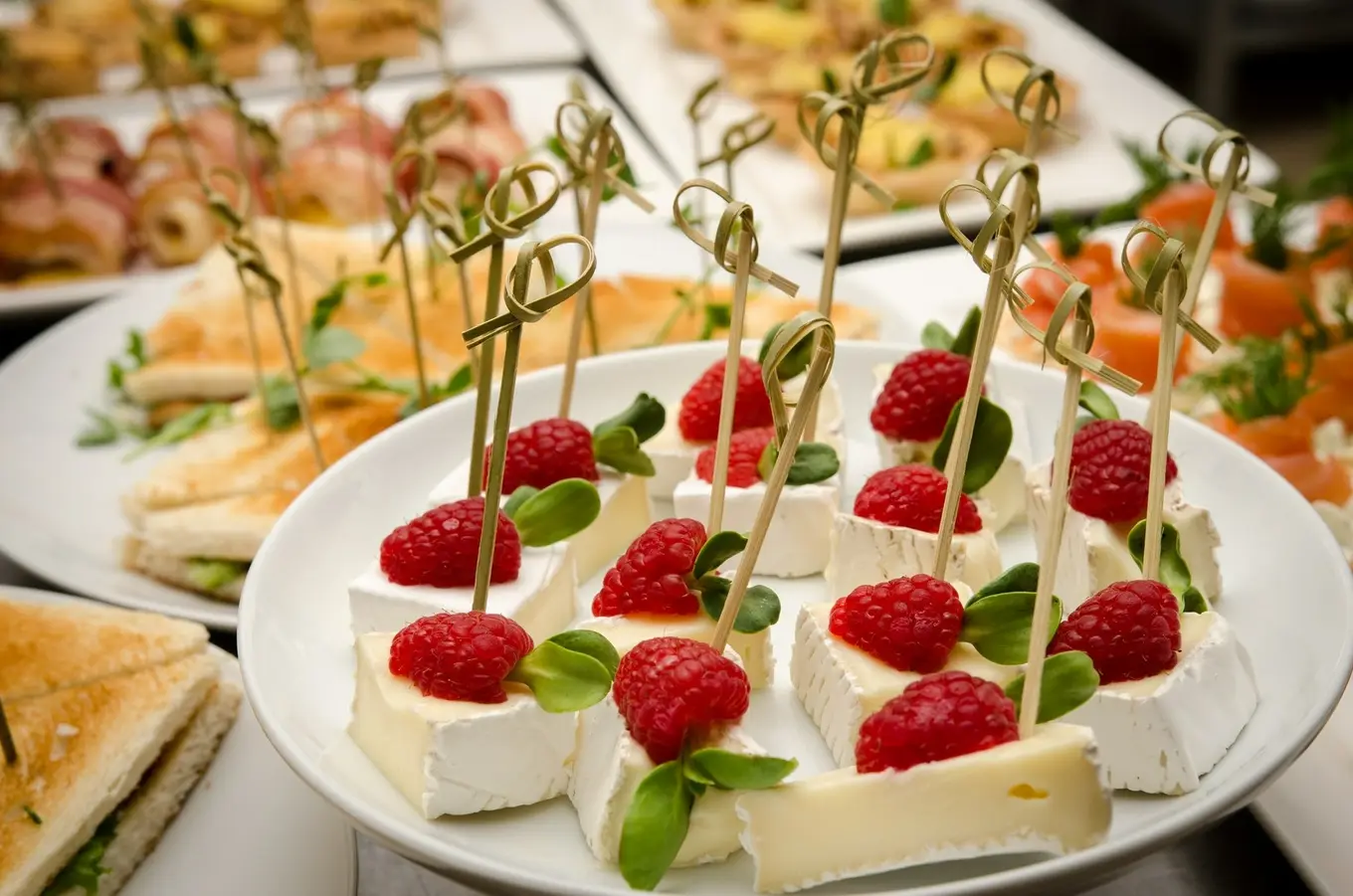 Sezonowe składniki w cateringu